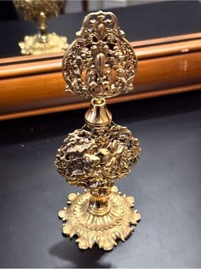 Ornate Gold finish Ormulo Filigree Style built Perfume bottle